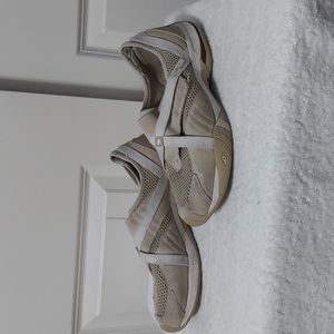 Natural Sport tan comphy shoes, size 10.